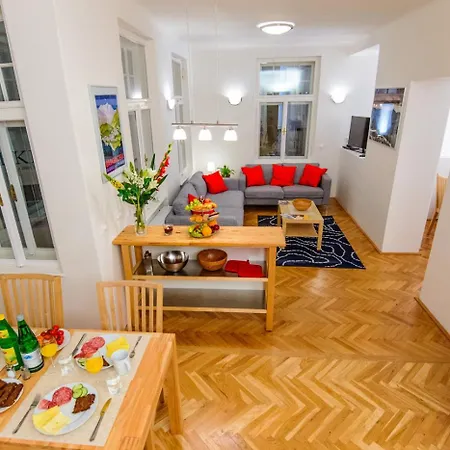 Casaneve Apartment *