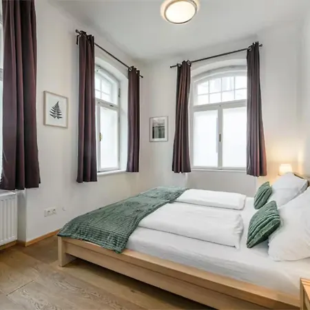 Benedikt 巴德加斯坦