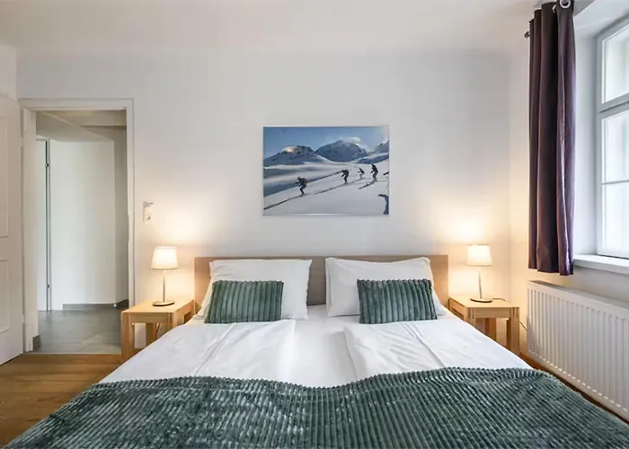 Benedikt * 巴德加斯坦